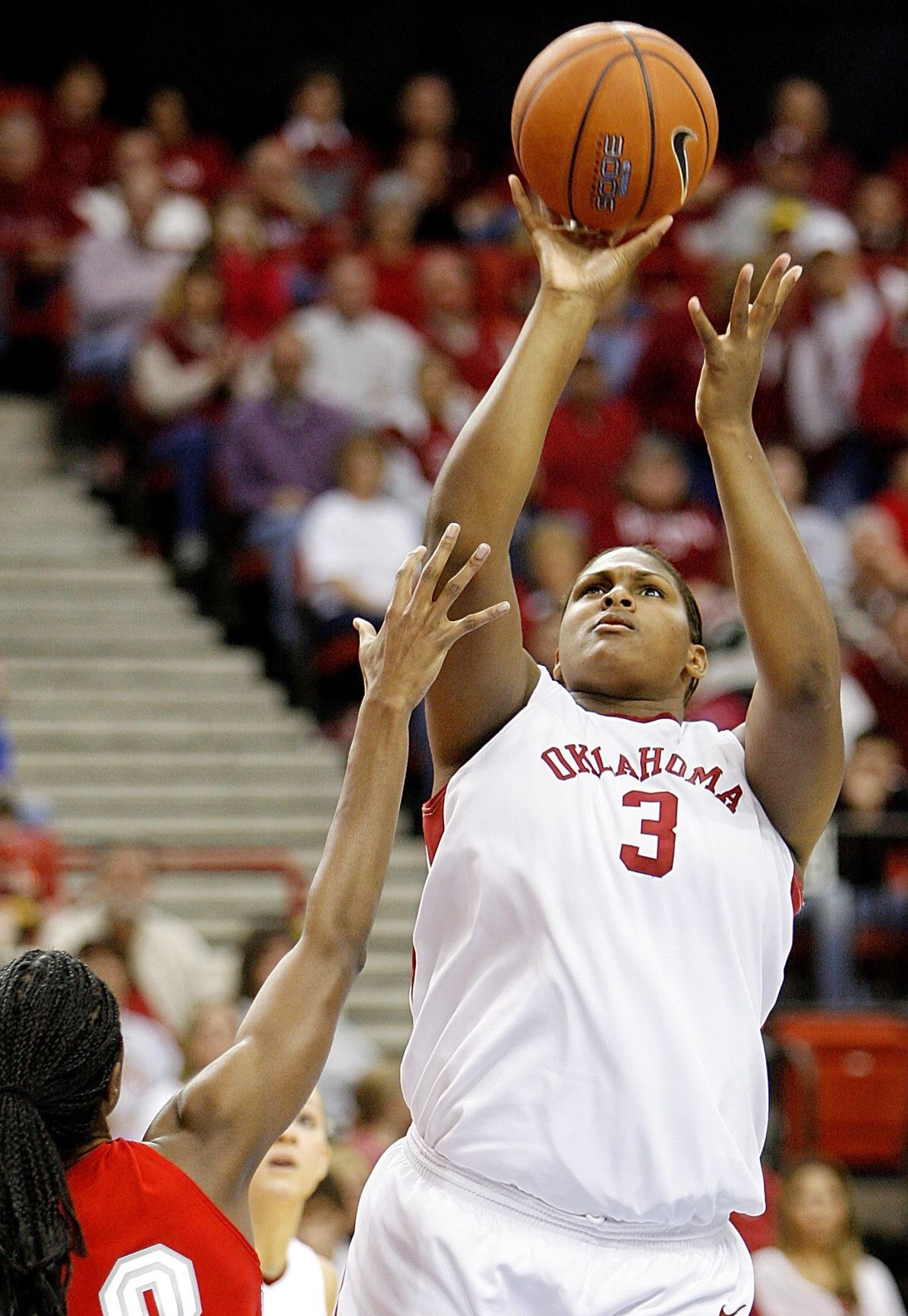 Courtney Paris returning to OU